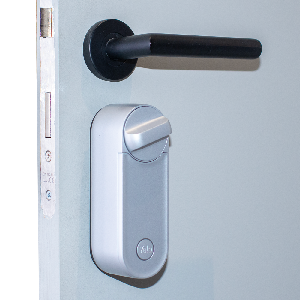 Fechadura com chaveiro inteligente BLE e WiFi Prata YALE